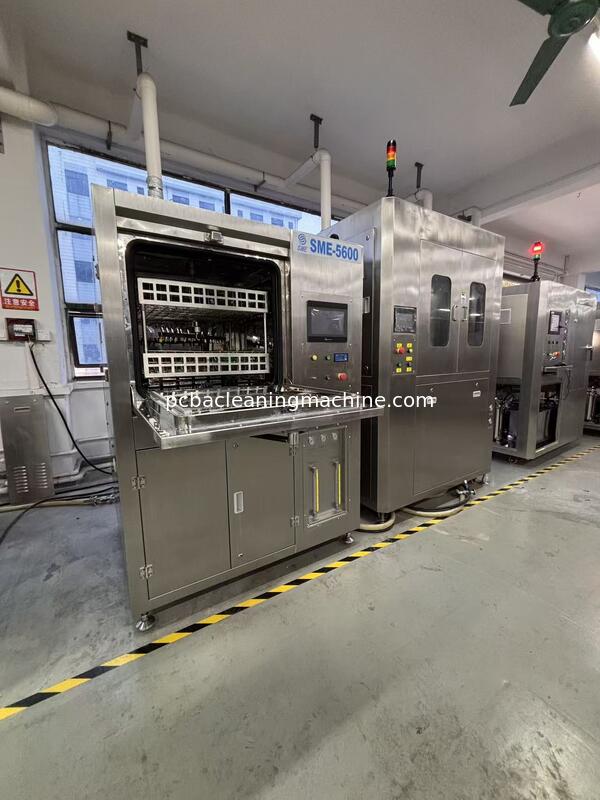 Épaisseur de PCB de 0,5 à 3,0 mm SME-5600L Machine de nettoyage de PCB Équipement de nettoyage automatisé assurant le traitement des cartes de circuits