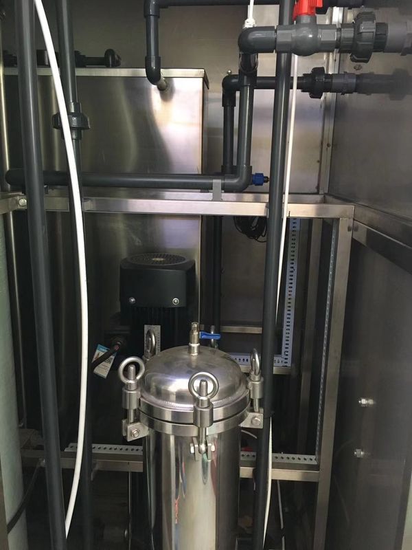 Le cadre d'acier inoxydable de 250 l/h a désionisé la machine de capacity DI water de réservoir d'eau de la machine 160L de l'eau