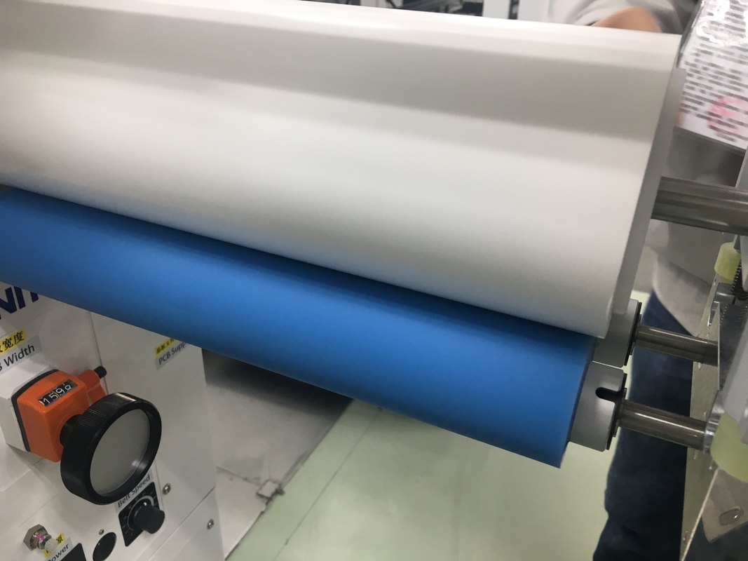 300mm largeur rouleau de papier blanc 20m Circuit imprimé Machine de nettoyage ESD Cutless papier adhésif